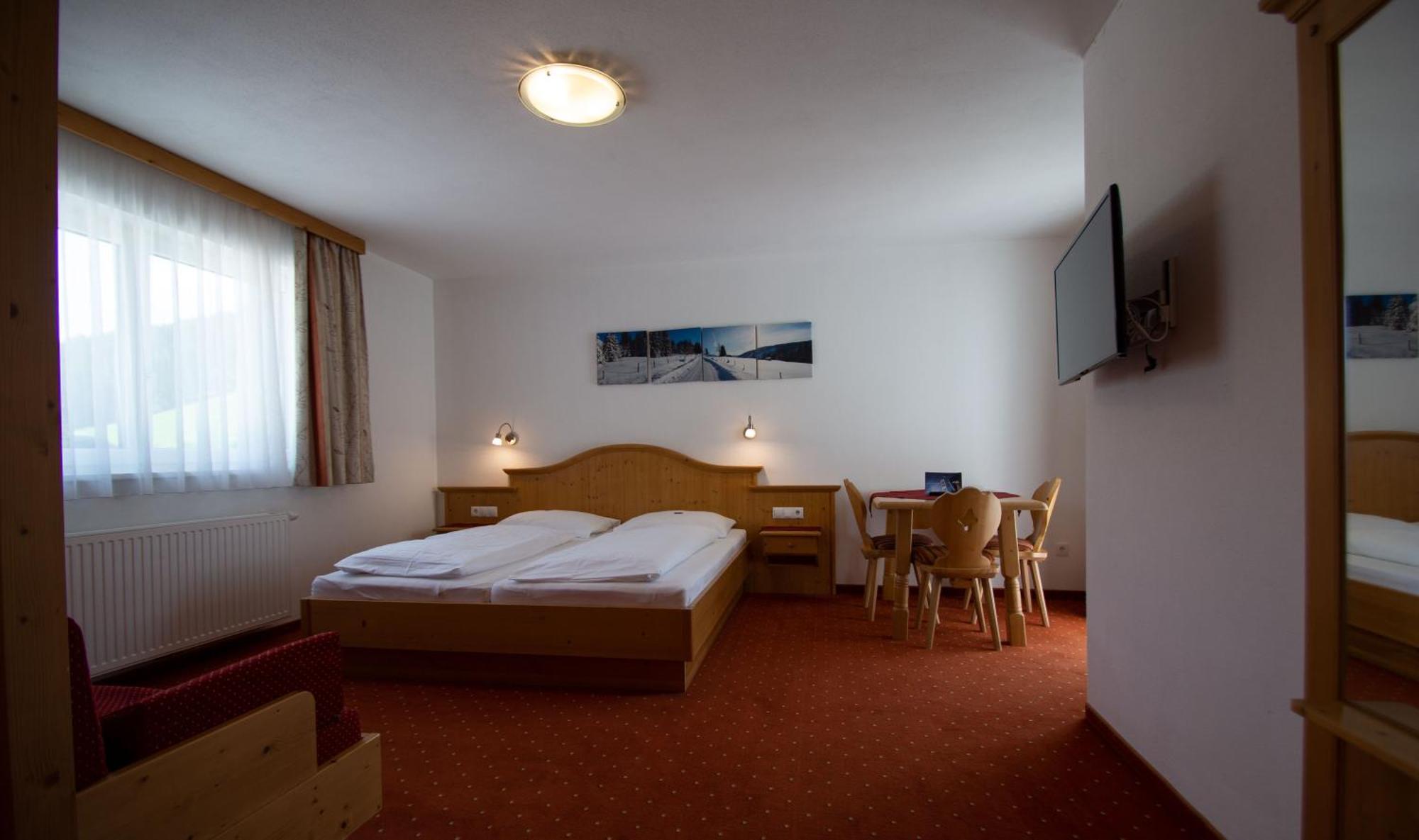 Essl In Filzmoos Hotel Exterior photo