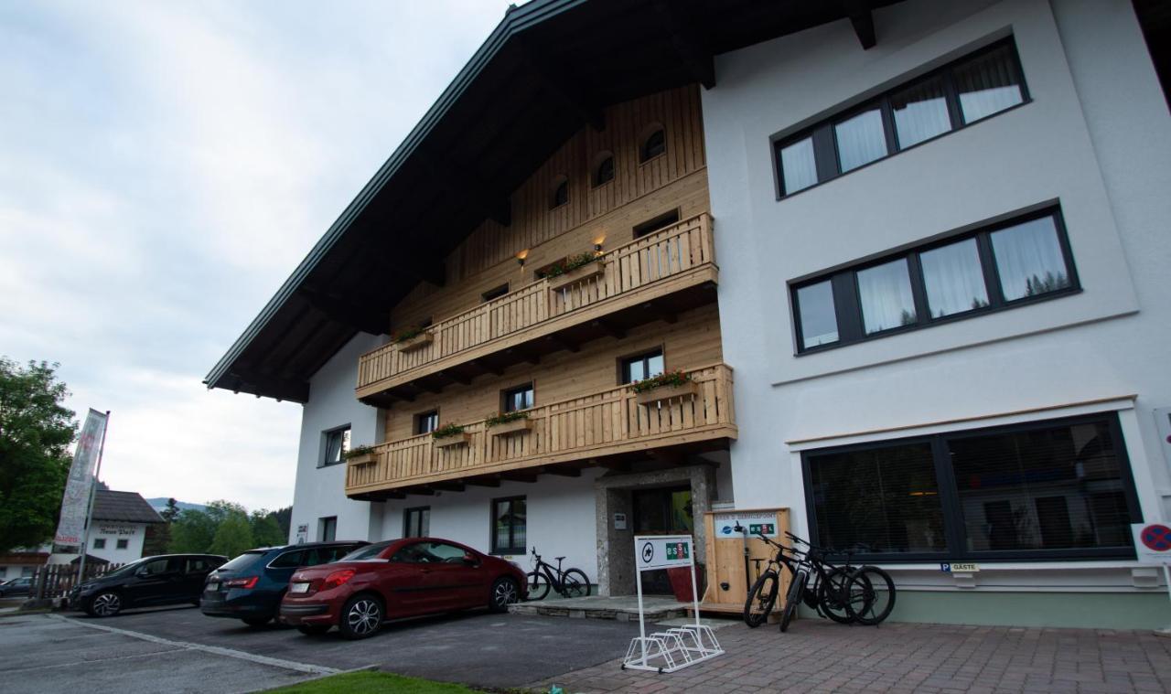Essl In Filzmoos Hotel Exterior photo