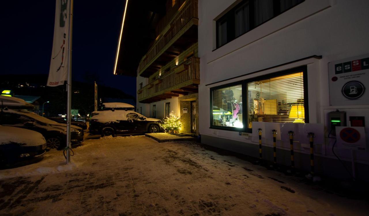 Essl In Filzmoos Hotel Exterior photo